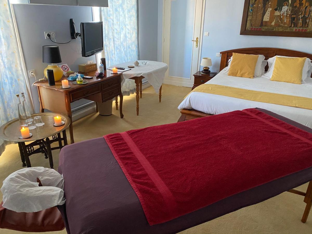Logis Hotels Domaine Du Chatelard Dirac Kültér fotó