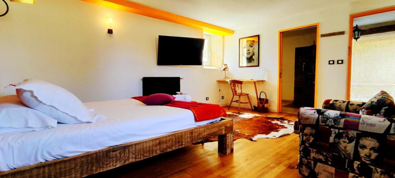 Logis Hotels Domaine Du Chatelard Dirac Kültér fotó
