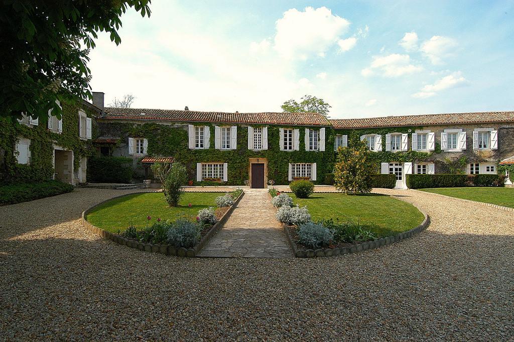 Logis Hotels Domaine Du Chatelard Dirac Kültér fotó